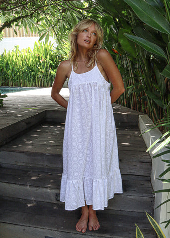 Isla dress in hand embroidered cotton / undyed